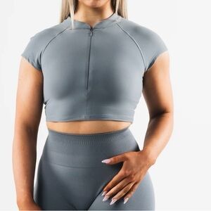 Alphalete Women's Slate Gray Crop Top